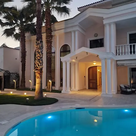 Luxury Helena In With Private Pool ティラナ