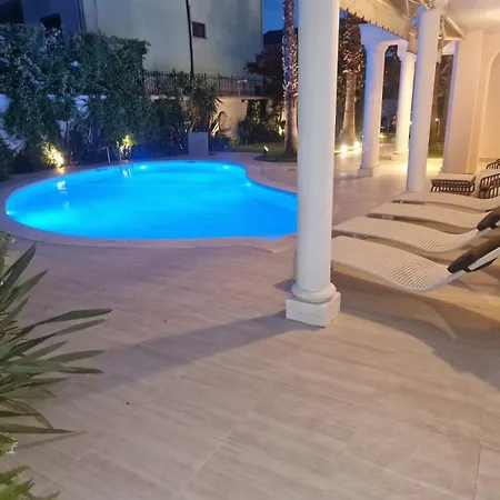 Luxury Helena In With Private Pool * Tiran